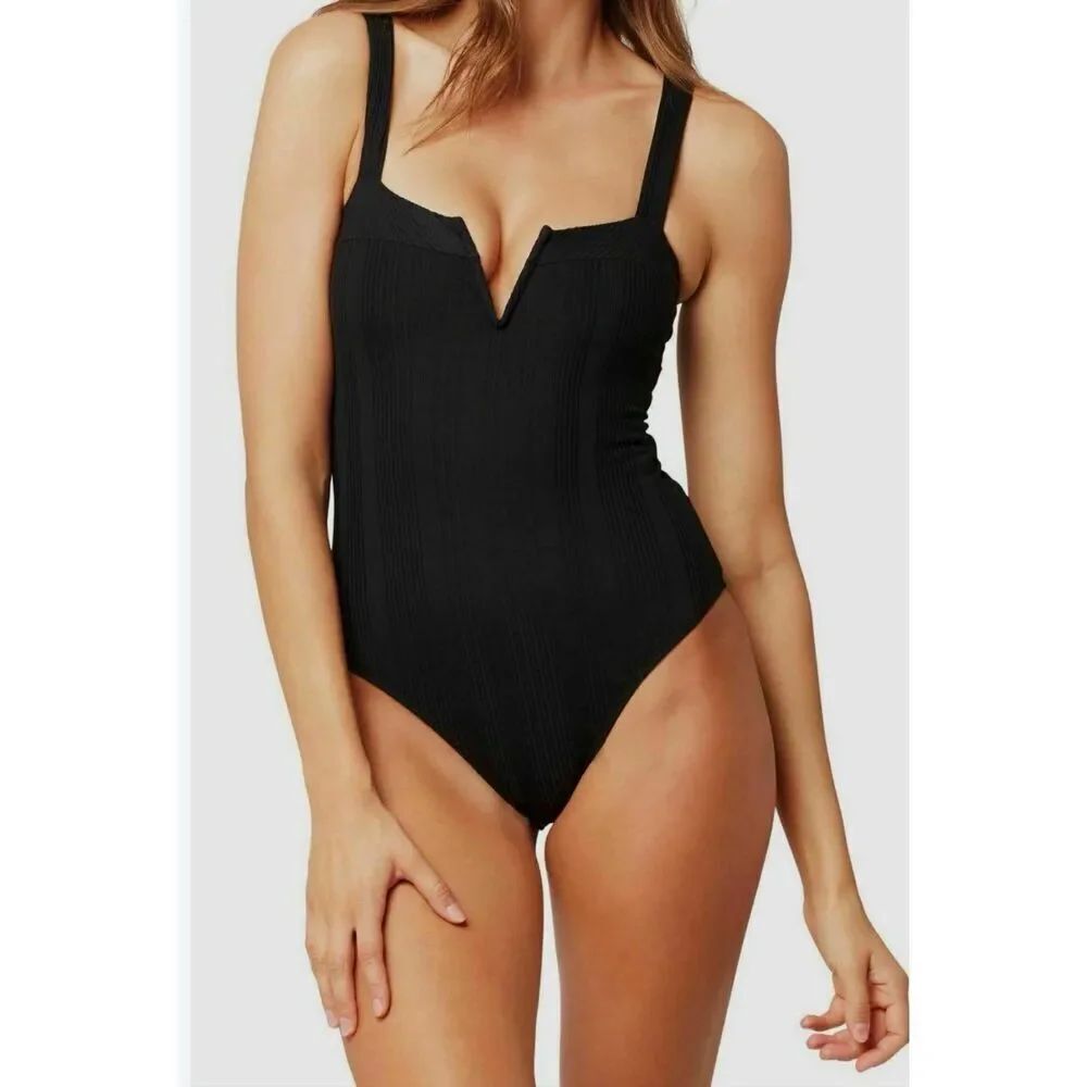 L*Space ChaCha V-Notch One Piece Swimwear | Medium in 6